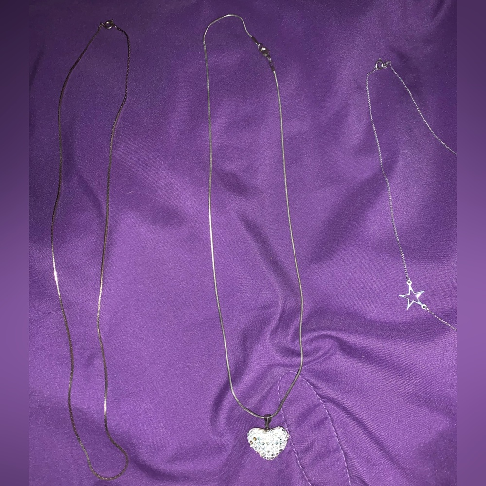 Necklace bundle. 💕⭐️ - Picture 5 of 8